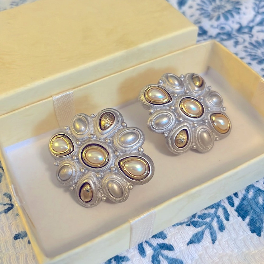 Monet vintage clip on earrings